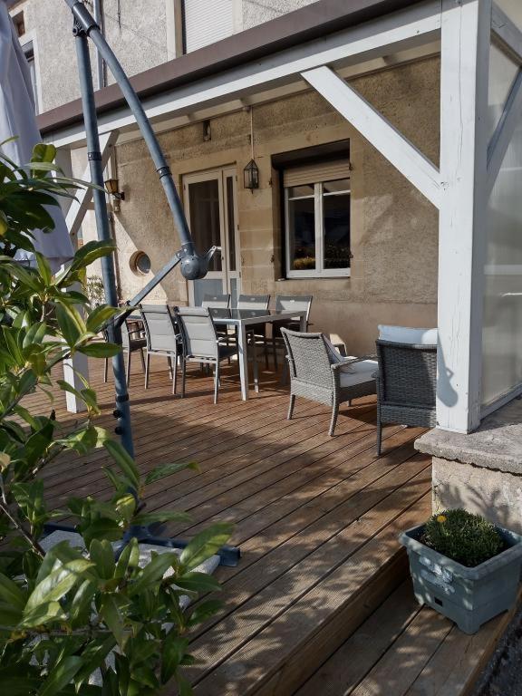 Gite Chez L'Oncle Jules Velesmes-Echevanne Exterior foto